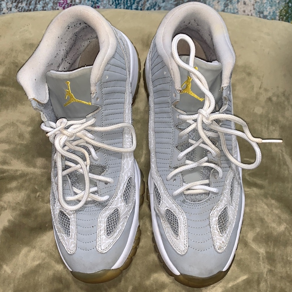 Air Jordan 12 retro low
